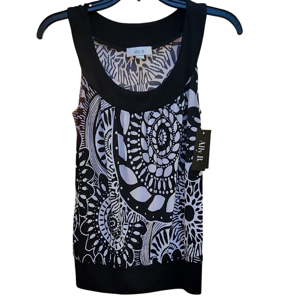 Ally B Black & White Contrast Graphic Scoop Neck Tank Womens Small New With Tag